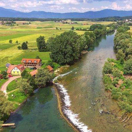 Fortun Estate - Apartmaji Ob Reki Kolpi Metlika Kültér fotó