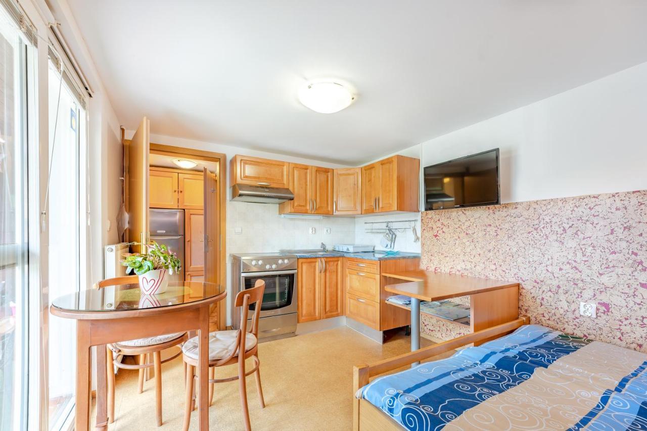 Fortun Estate - Apartmaji Ob Reki Kolpi Metlika Kültér fotó