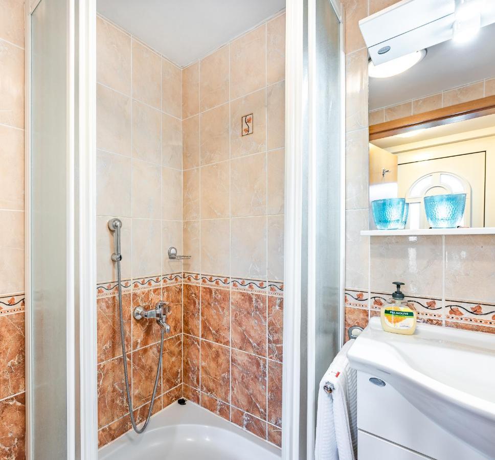Fortun Estate - Apartmaji Ob Reki Kolpi Metlika Kültér fotó